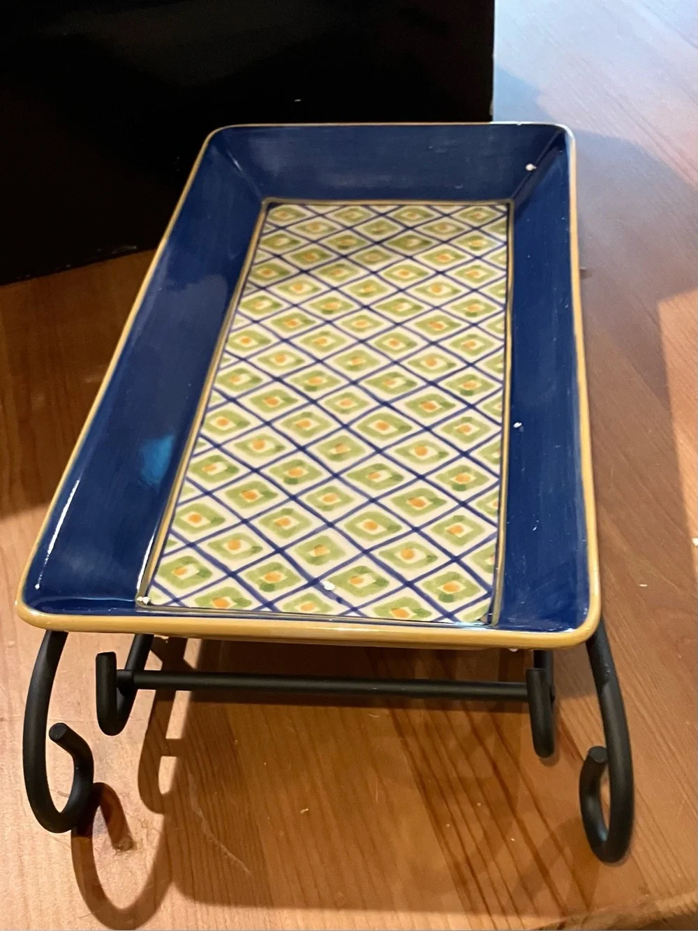 NWOT Pfaltzgraff Villa Della Luna Sled Server 11” Tray w/Iron Stand Rare